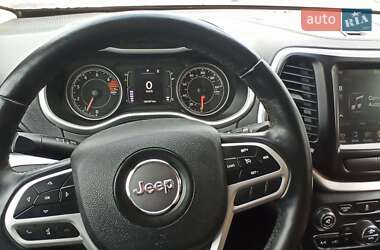 Внедорожник / Кроссовер Jeep Cherokee 2018 в 