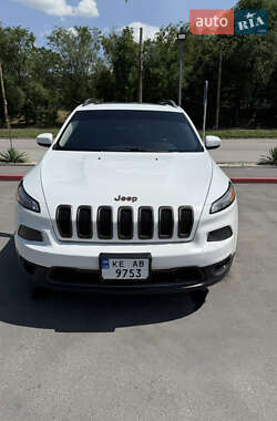 Позашляховик / Кросовер Jeep Cherokee 2016 в 