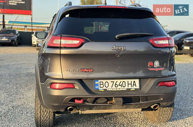 Внедорожник / Кроссовер Jeep Cherokee 2015 в 
