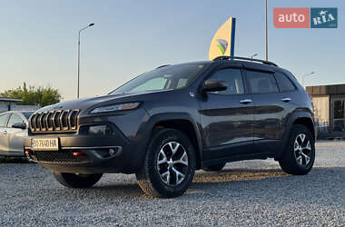 Внедорожник / Кроссовер Jeep Cherokee 2015 в 