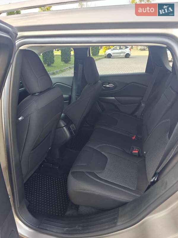 Внедорожник / Кроссовер Jeep Cherokee 2018 в Коломые