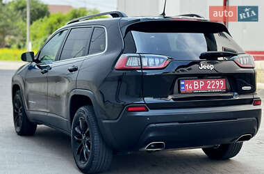 Внедорожник / Кроссовер Jeep Cherokee 2022 в 