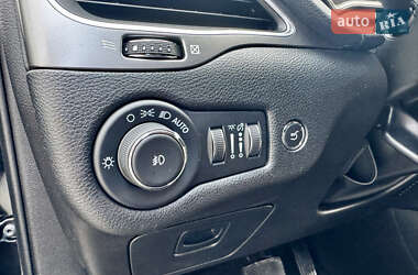 Внедорожник / Кроссовер Jeep Cherokee 2022 в 