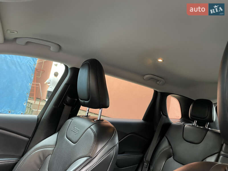 Позашляховик / Кросовер Jeep Cherokee 2019 в Рівному