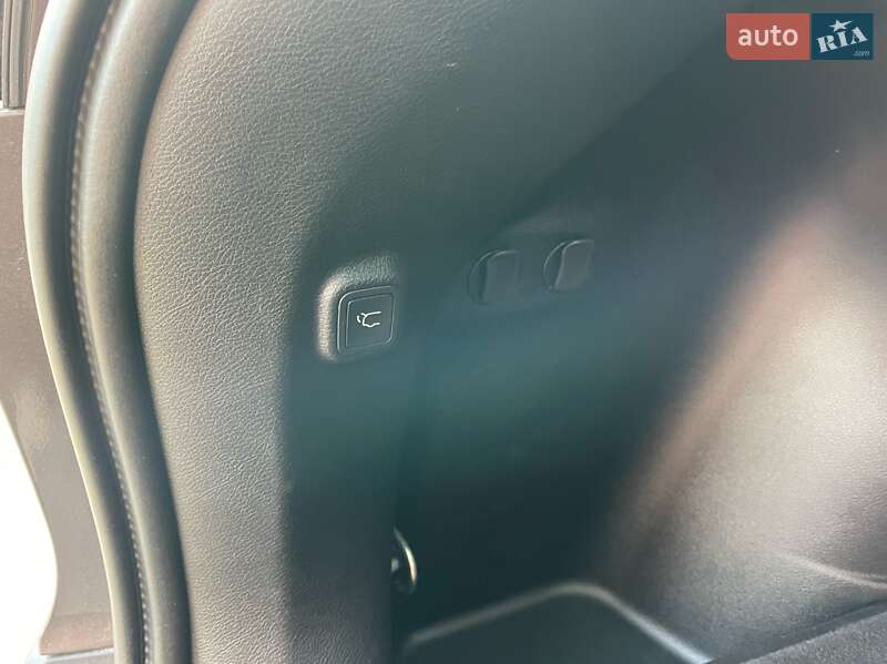 Позашляховик / Кросовер Jeep Cherokee 2019 в Рівному