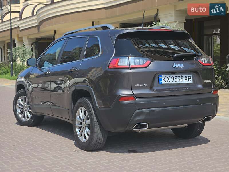 Позашляховик / Кросовер Jeep Cherokee 2021 в Києві