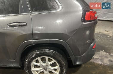 Внедорожник / Кроссовер Jeep Cherokee 2016 в 