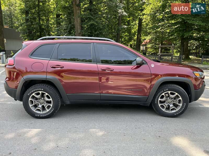 Внедорожник / Кроссовер Jeep Cherokee 2020 в Виннице
