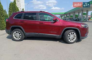 Позашляховик / Кросовер Jeep Cherokee 2019 в 