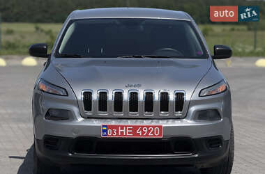 Внедорожник / Кроссовер Jeep Cherokee 2015 в 