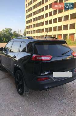 Внедорожник / Кроссовер Jeep Cherokee 2016 в 