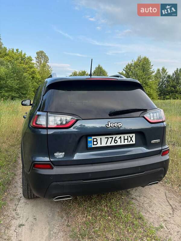 Внедорожник / Кроссовер Jeep Cherokee 2021 в Гадяче