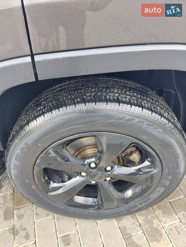 Внедорожник / Кроссовер Jeep Cherokee 2017 в Барышевке