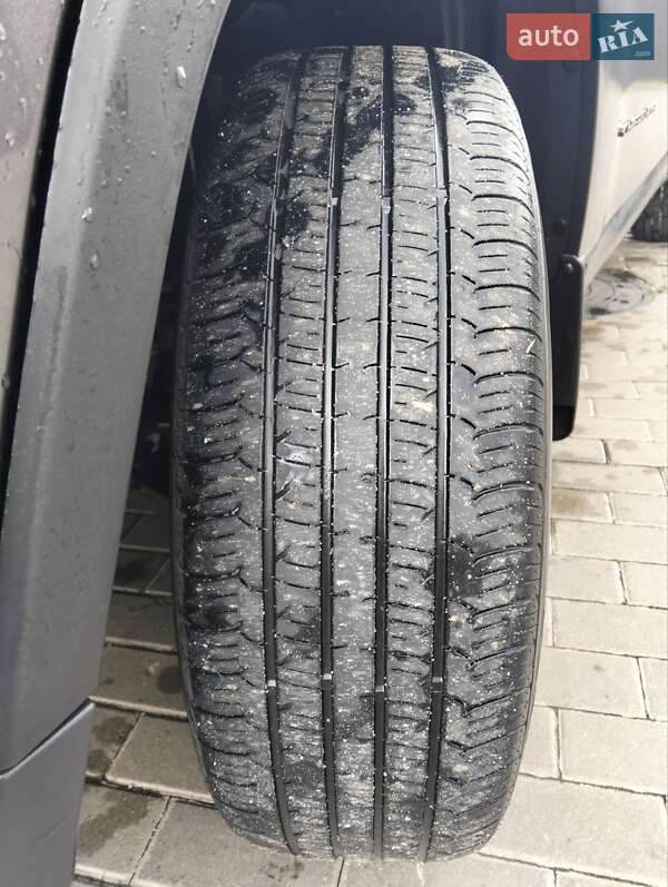 Внедорожник / Кроссовер Jeep Cherokee 2017 в Барышевке