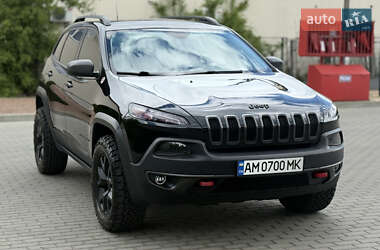 Внедорожник / Кроссовер Jeep Cherokee 2016 в Житомире