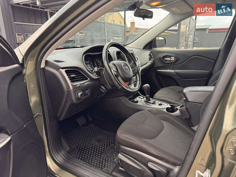 Позашляховик / Кросовер Jeep Cherokee 2020 в Луцьку