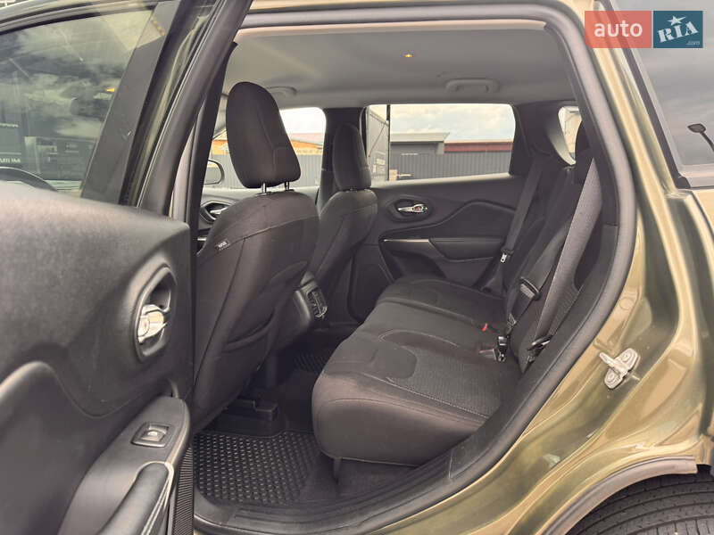 Позашляховик / Кросовер Jeep Cherokee 2020 в Луцьку