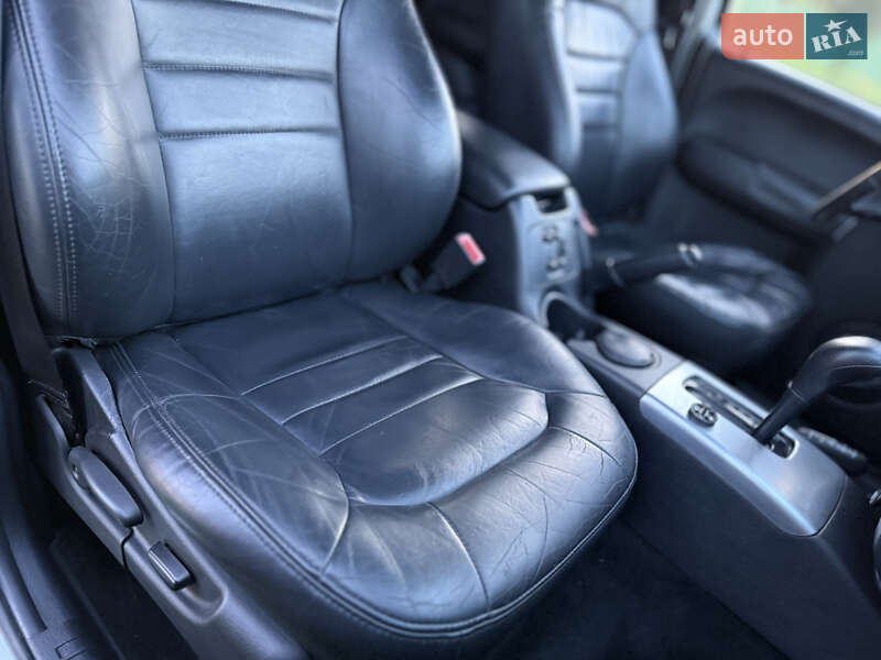 Внедорожник / Кроссовер Jeep Cherokee 2004 в Житомире