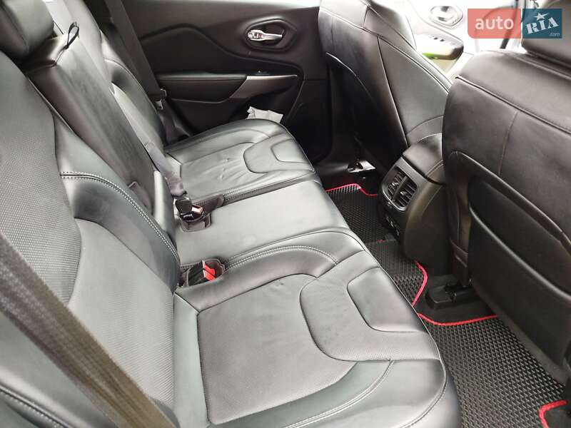 Внедорожник / Кроссовер Jeep Cherokee 2022 в Новой Водолаге фото 12 Внедорожник / Кроссовер Jeep Cherokee 2022 в Новой Водолаге