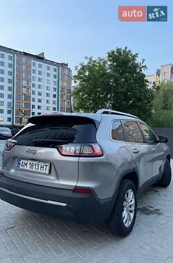 Внедорожник / Кроссовер Jeep Cherokee 2018 в 