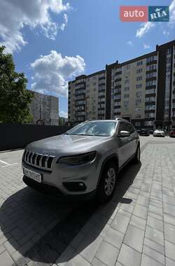 Внедорожник / Кроссовер Jeep Cherokee 2018 в 