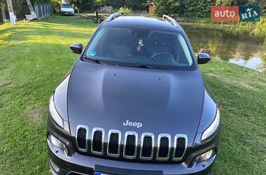 Внедорожник / Кроссовер Jeep Cherokee 2015 в 