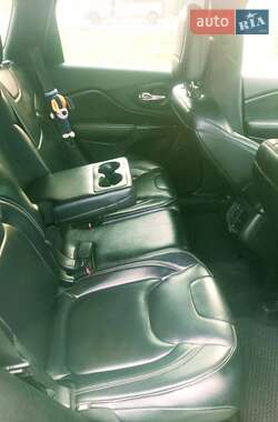 Внедорожник / Кроссовер Jeep Cherokee 2013 в 