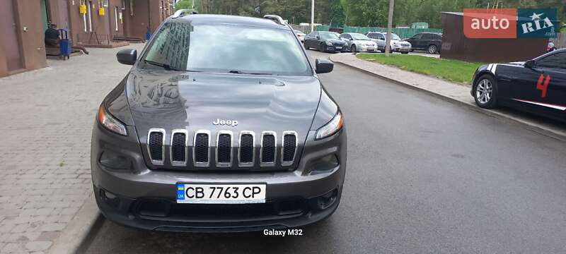 Внедорожник / Кроссовер Jeep Cherokee 2016 в Чернигове