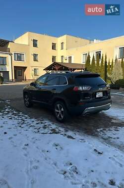Внедорожник / Кроссовер Jeep Cherokee 2019 в 