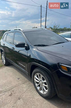Внедорожник / Кроссовер Jeep Cherokee 2019 в 