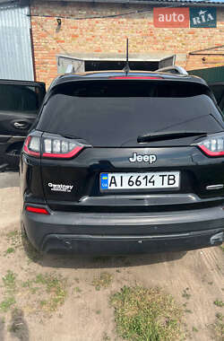 Внедорожник / Кроссовер Jeep Cherokee 2019 в 