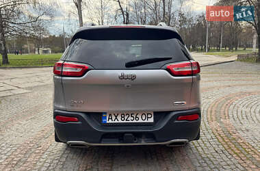 Внедорожник / Кроссовер Jeep Cherokee 2015 в 