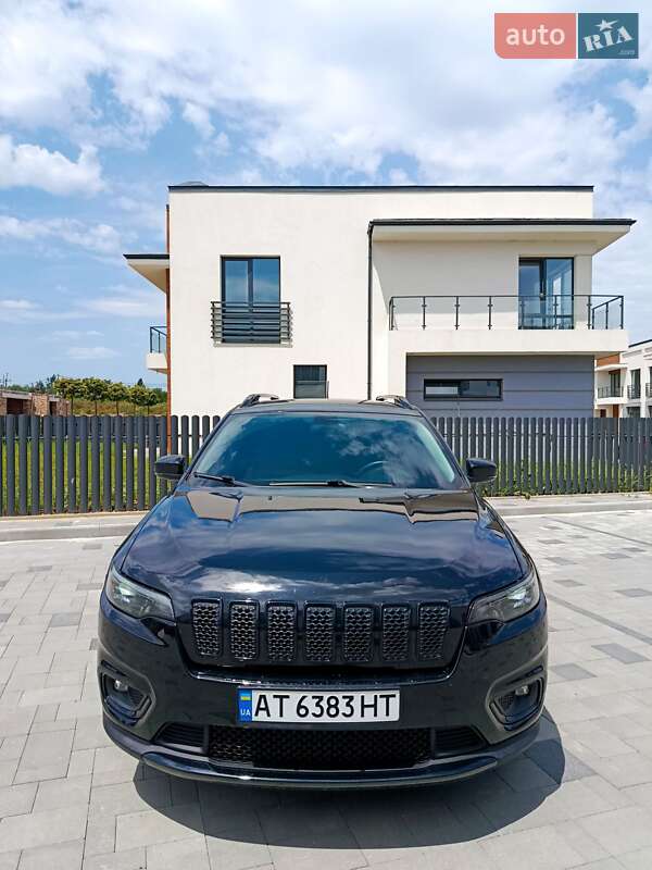 Внедорожник / Кроссовер Jeep Cherokee 2019 в Ивано-Франковске