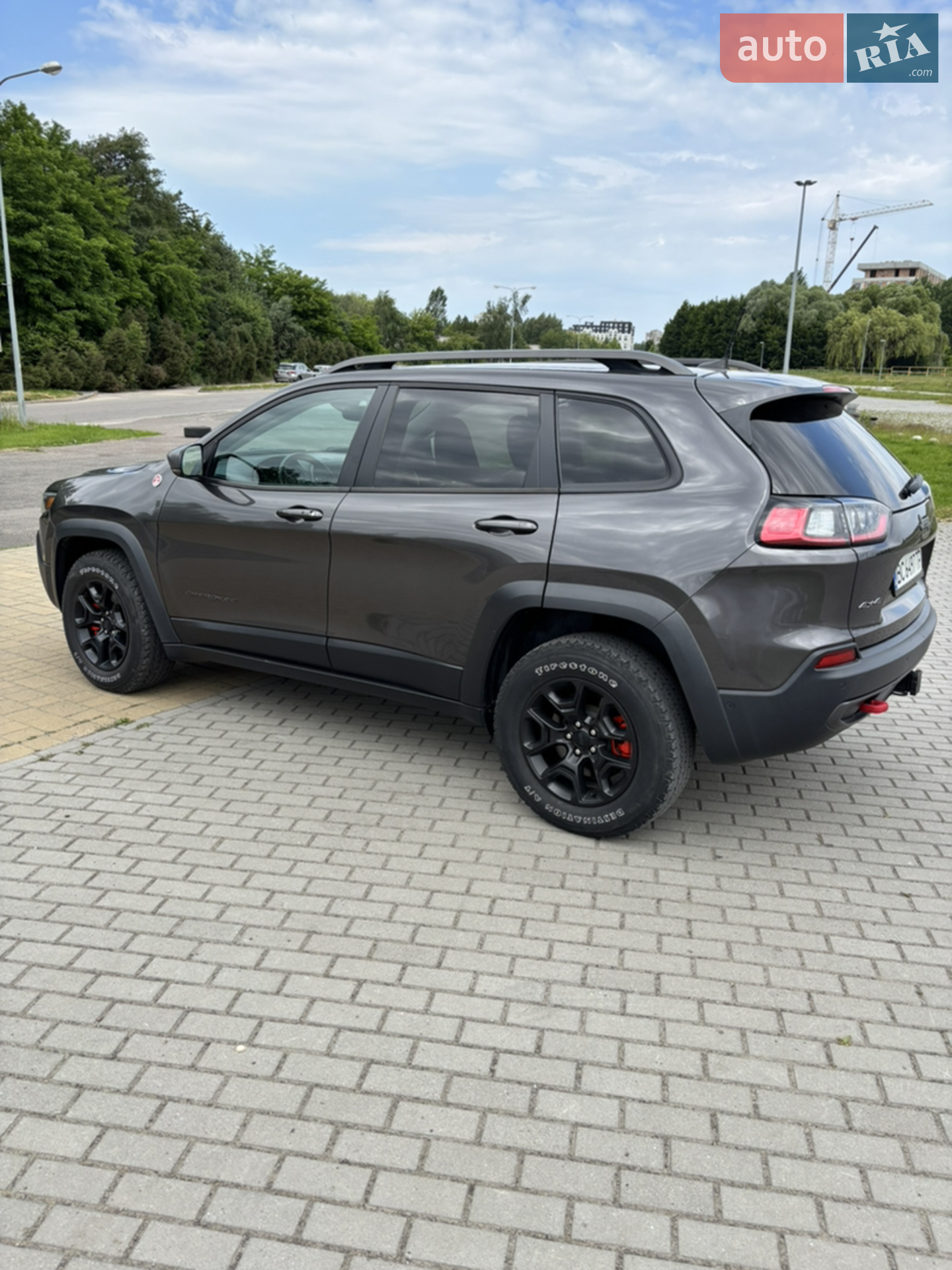 2020 Jeep Cherokee - мініатюра 9