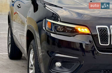Позашляховик / Кросовер Jeep Cherokee 2020 в 