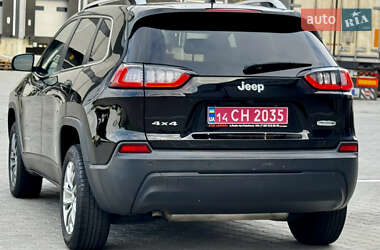 Позашляховик / Кросовер Jeep Cherokee 2020 в 