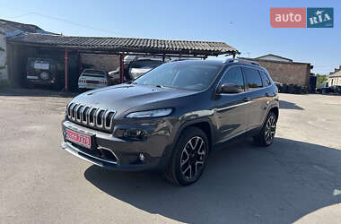Внедорожник / Кроссовер Jeep Cherokee 2016 в 