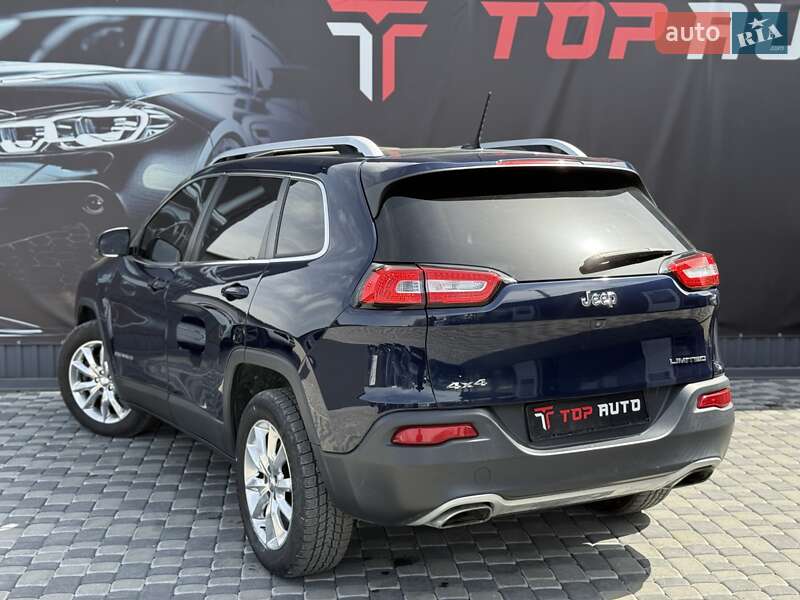 Позашляховик / Кросовер Jeep Cherokee 2015 в Львові