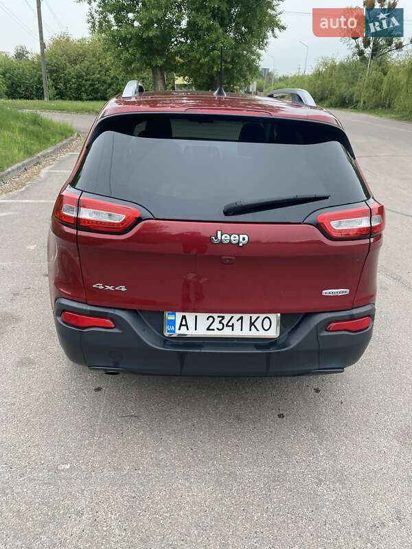 Внедорожник / Кроссовер Jeep Cherokee 2016 в Вышгороде