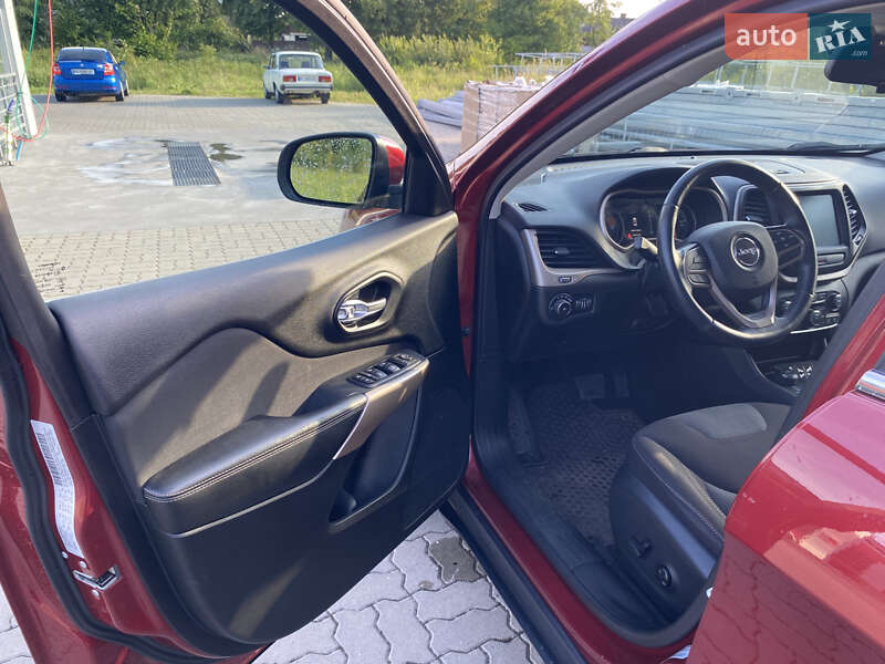 Внедорожник / Кроссовер Jeep Cherokee 2017 в Стрые