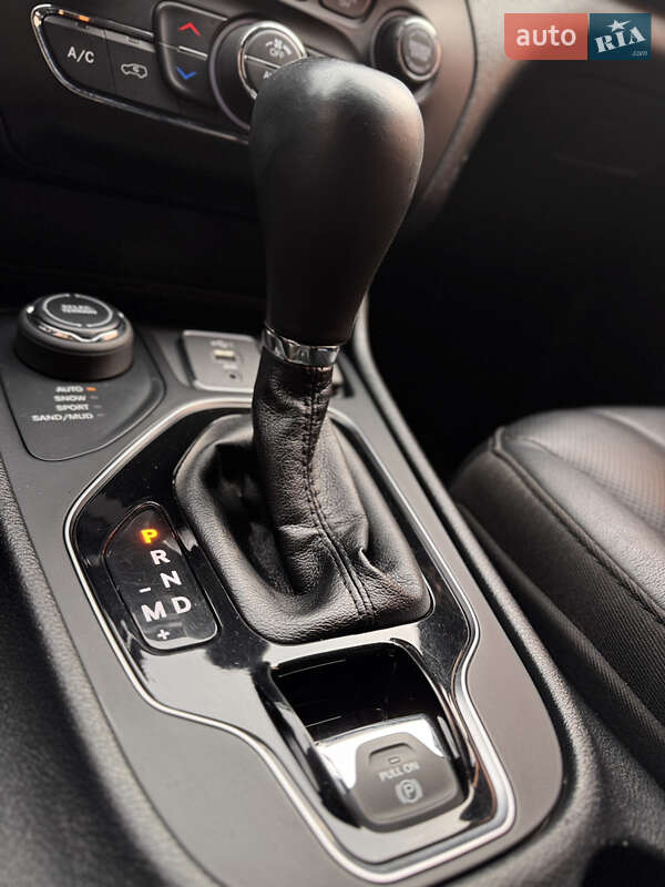 Позашляховик / Кросовер Jeep Cherokee 2019 в Чугуєві