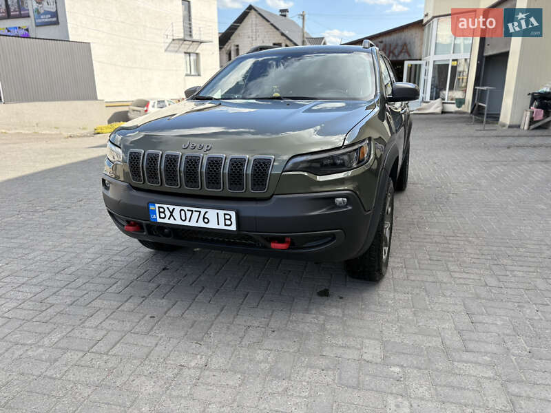 Внедорожник / Кроссовер Jeep Cherokee 2021 в 