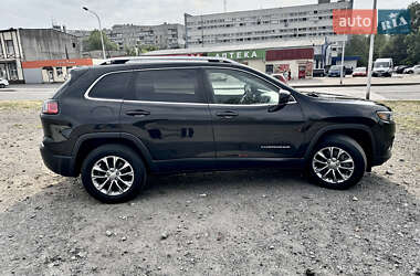 Внедорожник / Кроссовер Jeep Cherokee 2018 в 