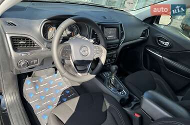 Внедорожник / Кроссовер Jeep Cherokee 2020 в 