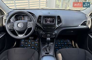 Внедорожник / Кроссовер Jeep Cherokee 2020 в 