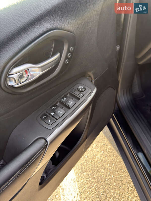 Позашляховик / Кросовер Jeep Cherokee 2022 в Києві фото 19 Позашляховик / Кросовер Jeep Cherokee 2022 в Києві