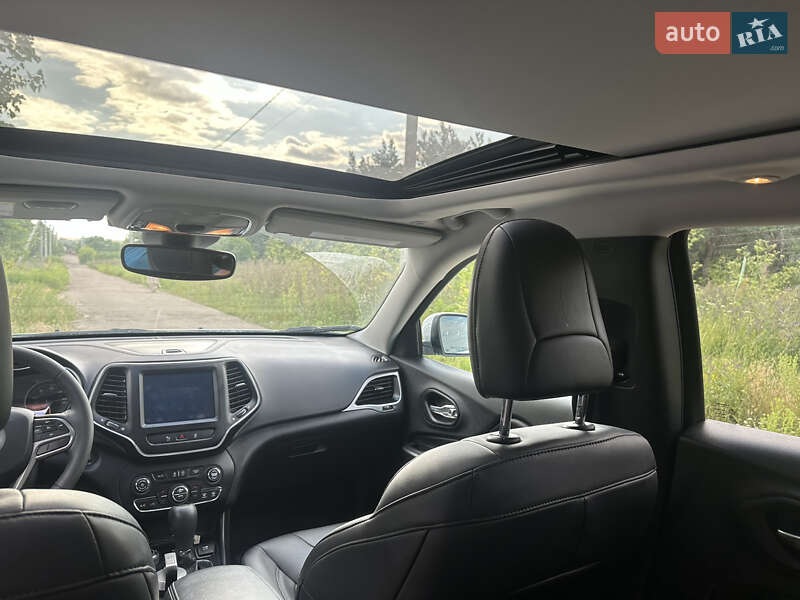 Внедорожник / Кроссовер Jeep Cherokee 2021 в Кропивницком