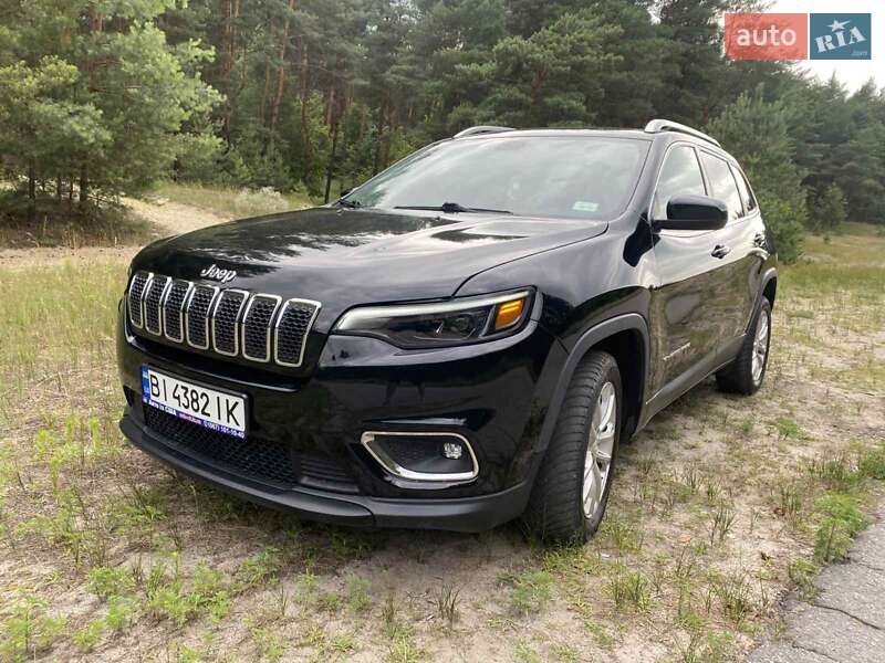Внедорожник / Кроссовер Jeep Cherokee 2018 в Кременчуге