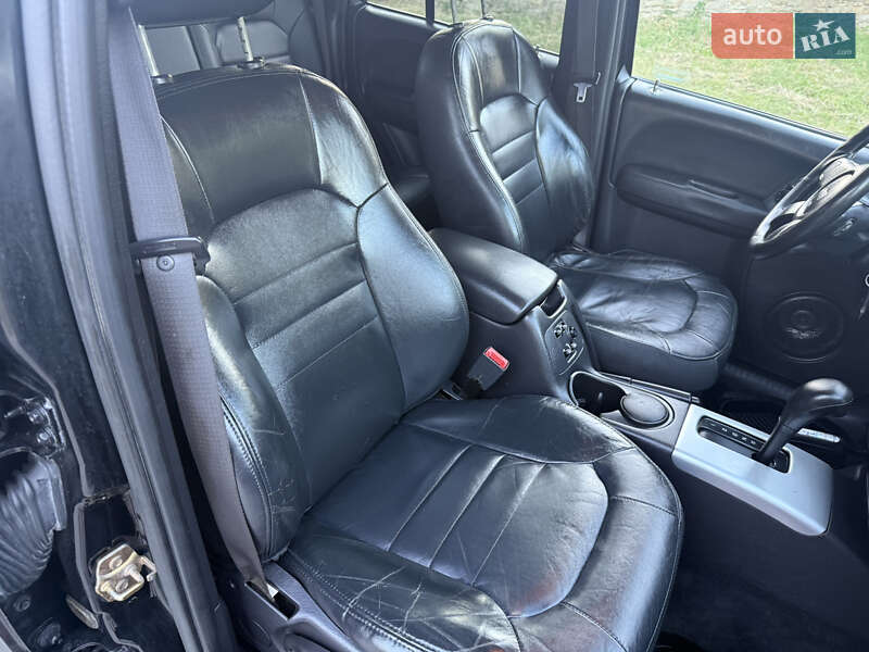 Позашляховик / Кросовер Jeep Cherokee 2003 в Чернівцях