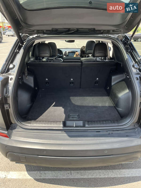 Внедорожник / Кроссовер Jeep Cherokee 2019 в Ивано-Франковске